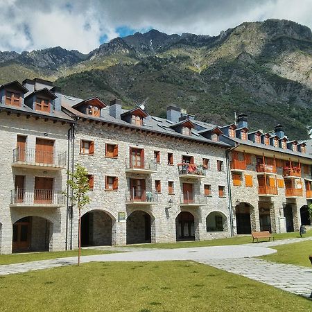 Apartamento Lamatriz Dequin Edificio Sayo 8 Benasque Exterior foto