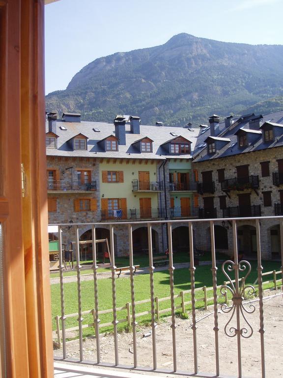 Apartamento Lamatriz Dequin Edificio Sayo 8 Benasque Exterior foto