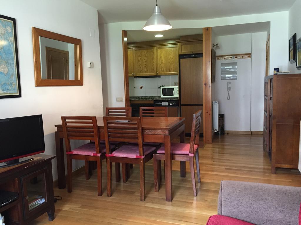 Apartamento Lamatriz Dequin Edificio Sayo 8 Benasque Exterior foto